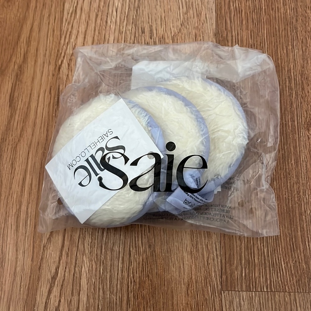 Saie Reusable Beauty Rounds, three in pack unopened